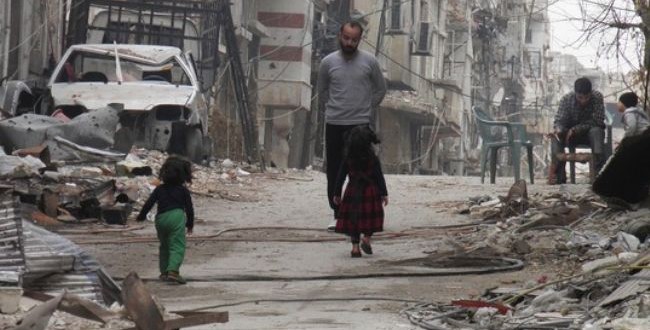 349675_Syria-Homs-evacuation-650x330