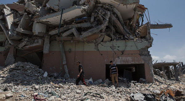in-photos-gaza-death-toll-pushes-1000-as-ceasefire-reveals-widespread-destruction-1406495135-600x330